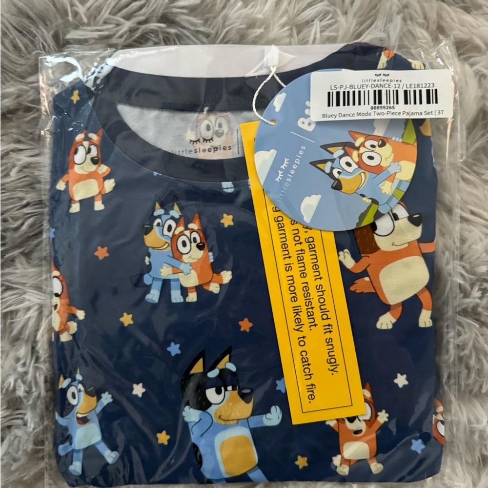 Little Sleepies NIB Bluey 3T two piece
